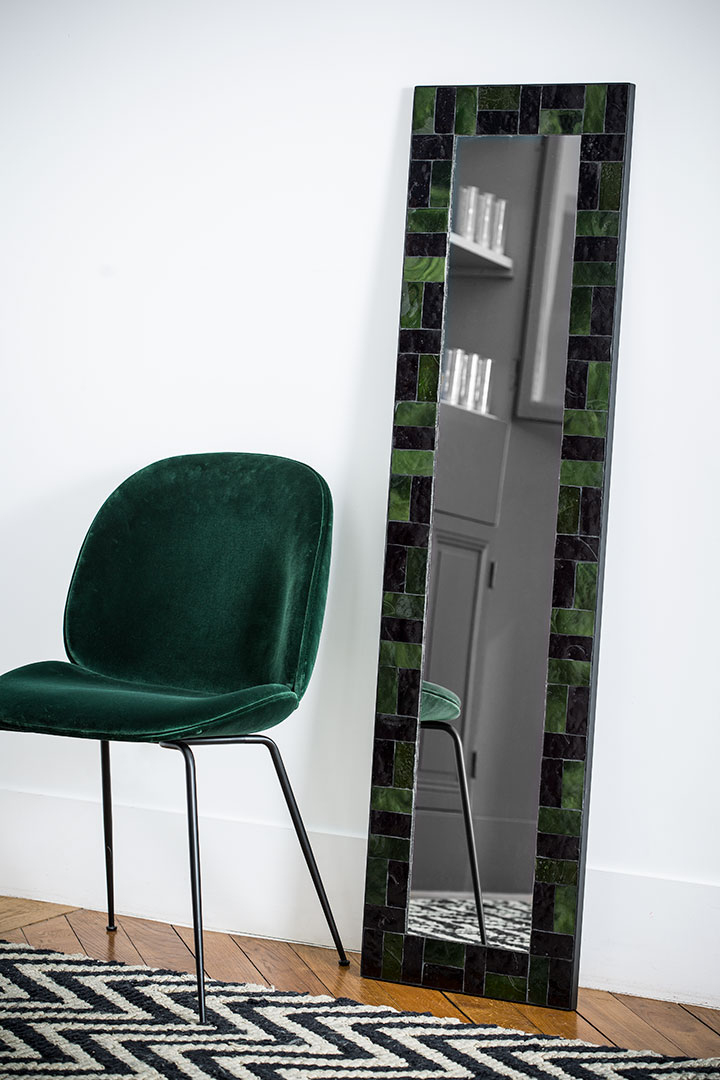 By Zoé-Mosaïque-Miroir en mosaique d'émaux verts et noirs-0 - photo 1