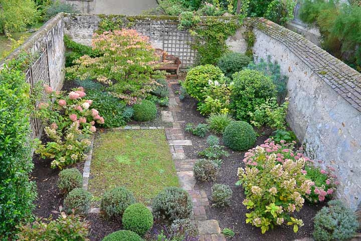 Jardins Intemporels-Paysagiste-Amenagement d'un jardin paysager à la campagne-Jardin - photo 2