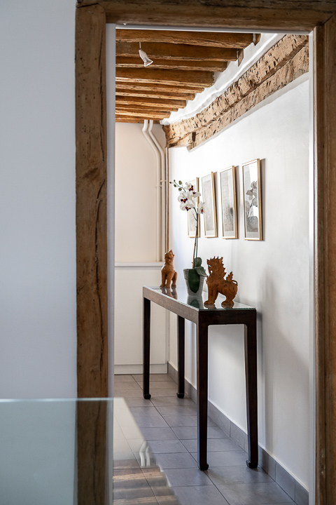 Dom Palatchi-Architecte d'intérieur - Décorateur-Renovation d'un appartement triplex à Paris-Entrée - Couloir - Dégagement - photo 2