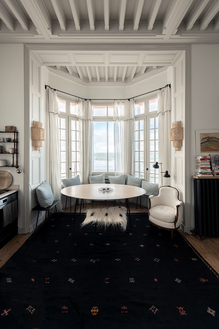 Caroline Champenois-Architecte d'intérieur - Décorateur-Renovation d'un appartement à Trouville-Salle à Manger - photo 1