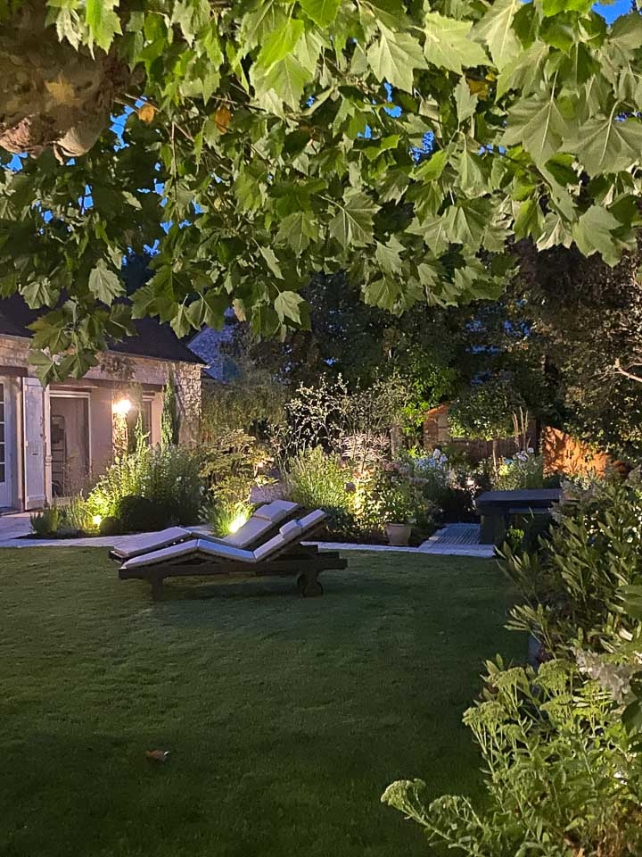 Jardins Intemporels-Paysagiste-Un jardin la nuit-0 - photo 1