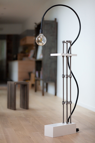 Villebois Créations-Designer - Concepteur d'Objet-Lampe sur pied industriel - X64