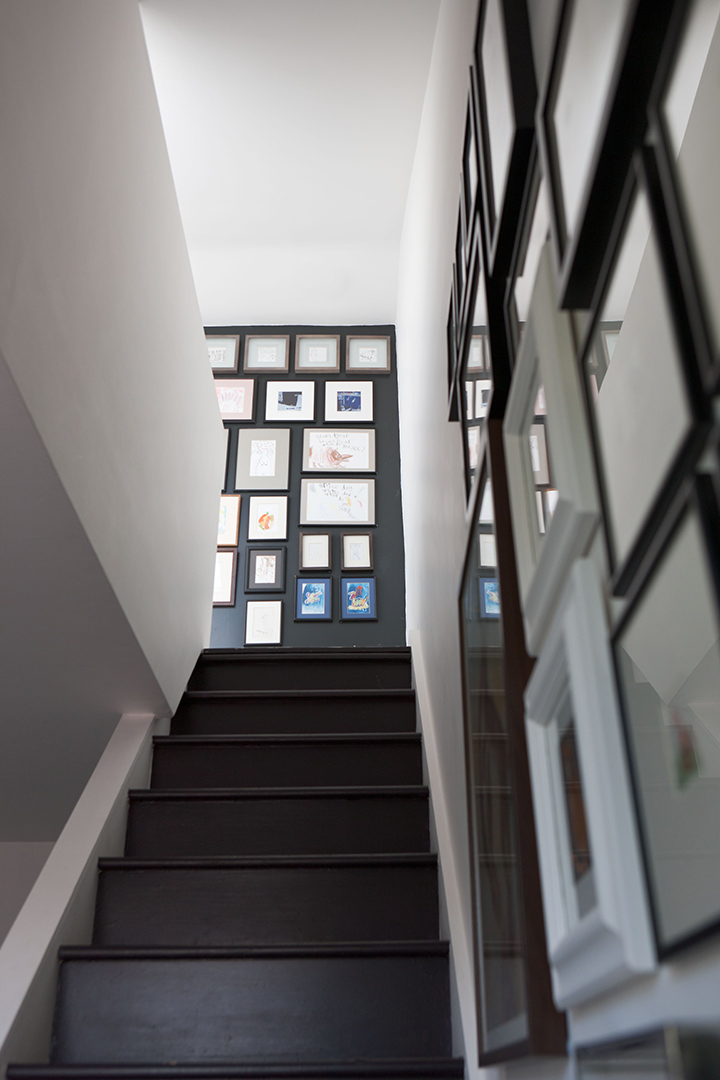 Rénover un escalier en bois avec des cadres - Arch and Home