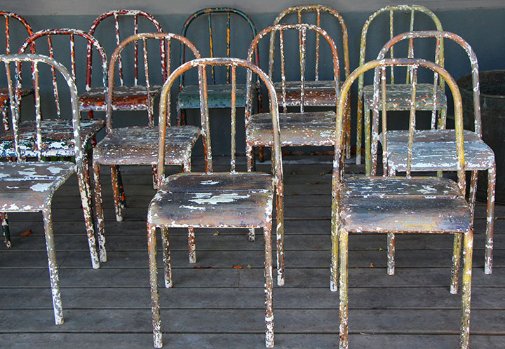 chaises de bar anciennes et patinées - Arch and Home