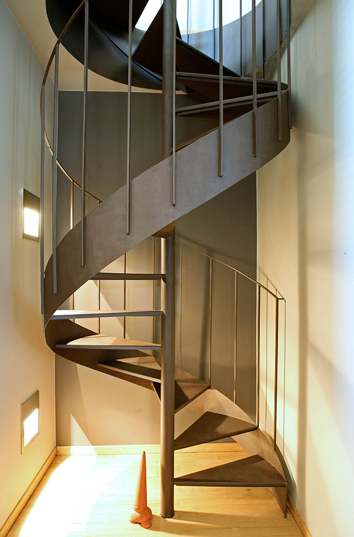 Escalier contemporain hélicoïdal - Arch and Home