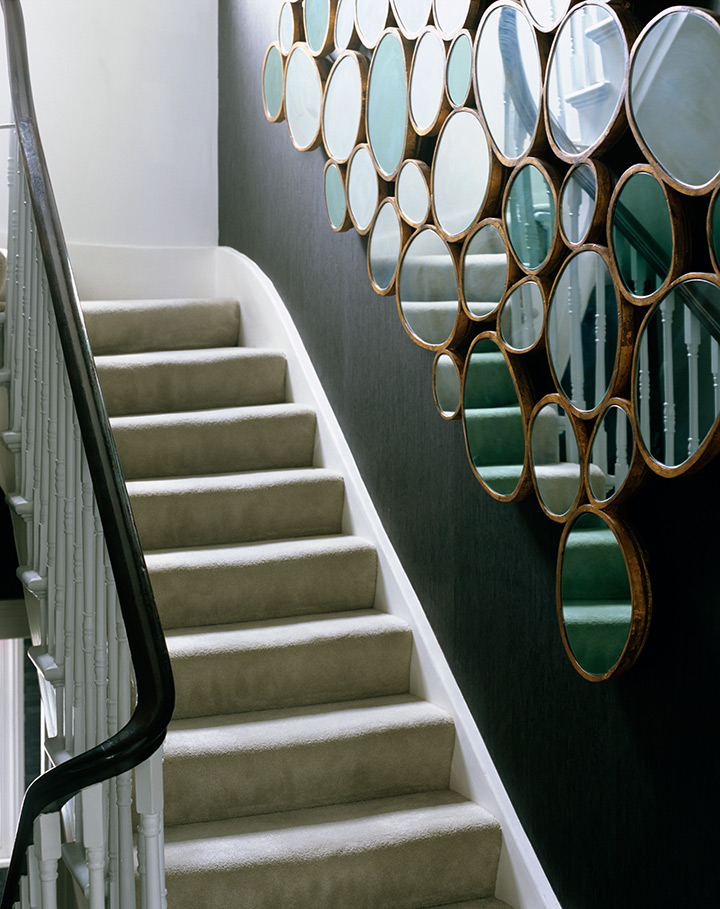 Rénover un escalier en bois avec des miroirs - Arch and Home